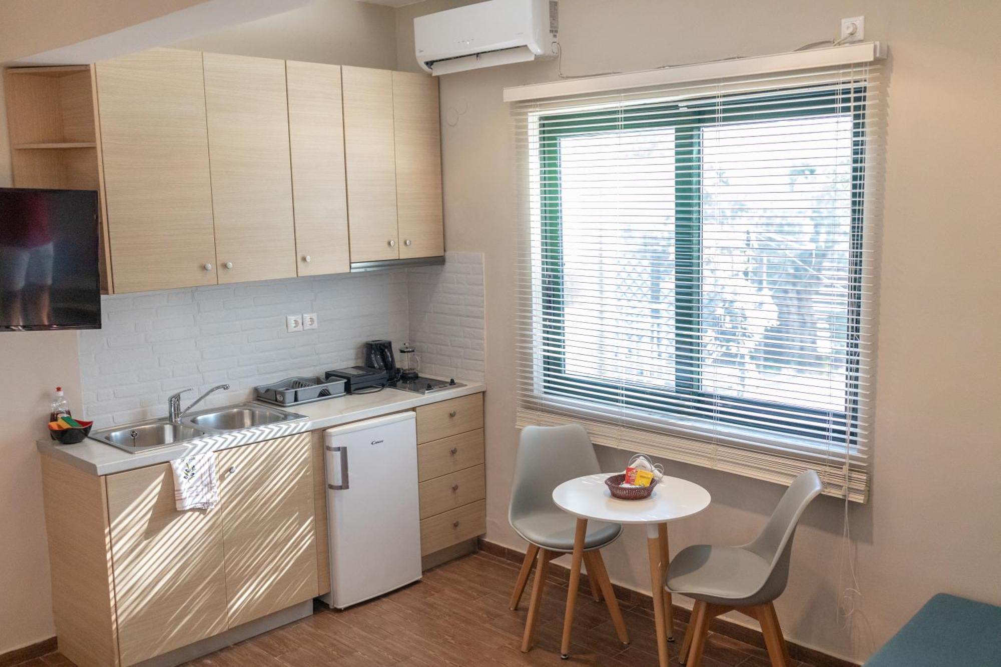 Ampoulos Rooms & Apartments Kedro Esterno foto