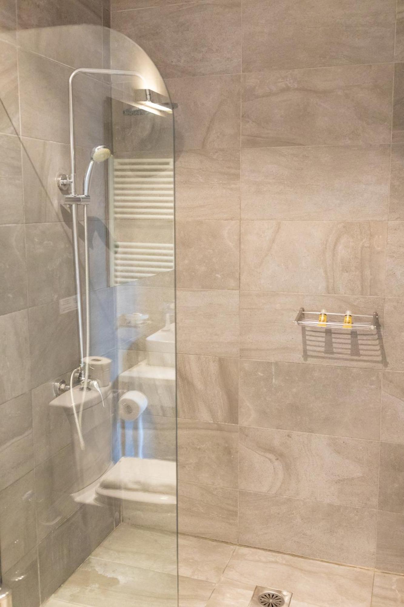 Ampoulos Rooms & Apartments Kedro Esterno foto