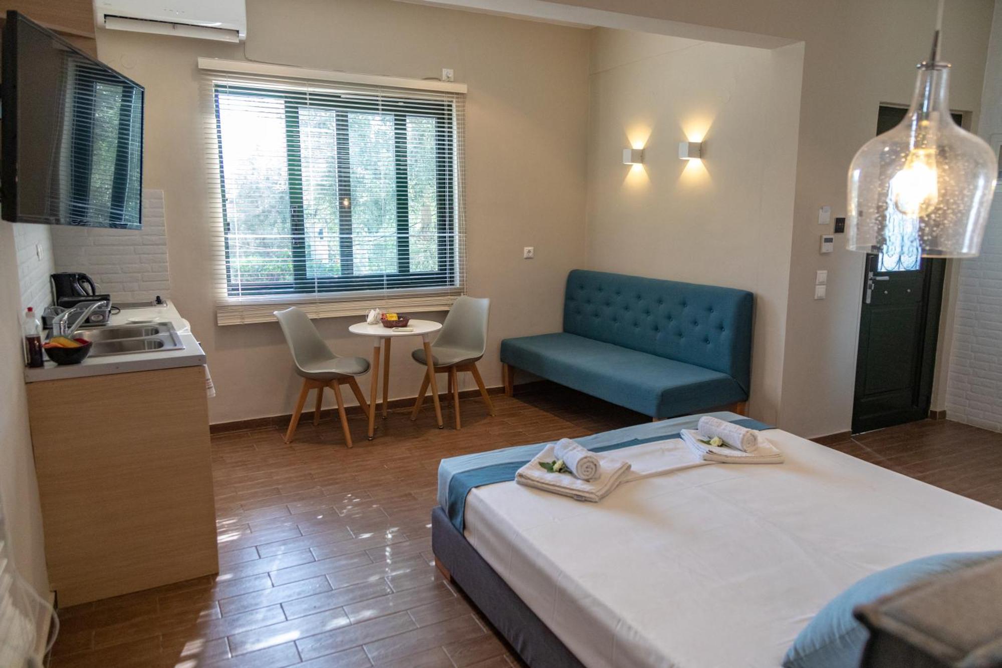 Ampoulos Rooms & Apartments Kedro Esterno foto